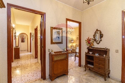 Foto Appartamento in Via Colle Del Pino, Catania di 152 m² con 5 locali