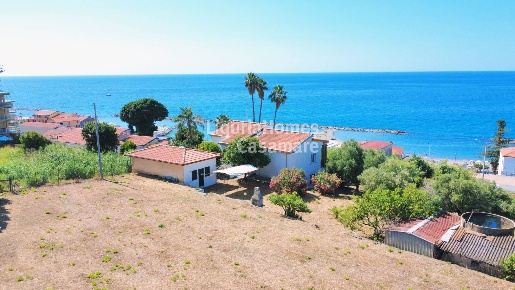 Foto Villa singola in via Aurelia Ponente, Santo Stefano al Mare di 200 m²