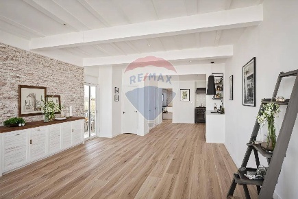 Foto Casa indipendente in Via Deledda, Viadana Centro di 278 m² in vendita