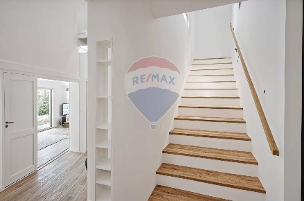 Foto Casa indipendente in Via Deledda, Viadana Centro di 278 m² in vendita
