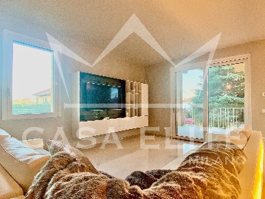 Foto Villa singola in via cascina nuova, Corbetta di 420 m² con 6 locali