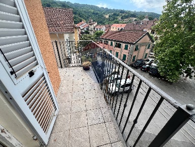 Foto Appartamento a Varese Ligure Centro di 101 m² con 4 locali in vendita