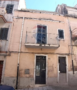 Foto Casa indipendente in via giambattista odierna, Ragusa Centro di 96 m²