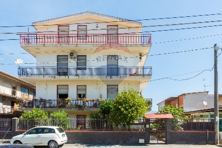 Foto Appartamento in Via Antonio Moncada, Motta Sant'Anastasia di 175 m²