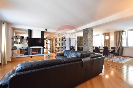 Foto Casa indipendente in Via BIanchi Novello, Villadossola di 1157 m²