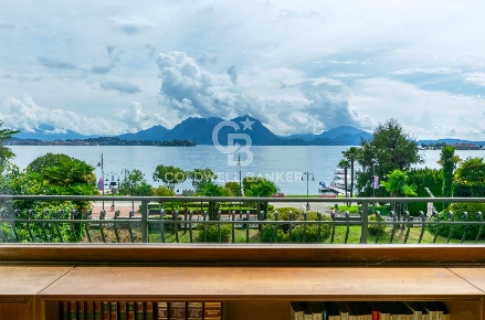 Foto Villa singola in Via Della Vittoria, Baveno Centro di 1300 m²