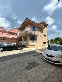 Foto Casa indipendente in Via dei Ciclamiini, Pachino Centro di 300 m²