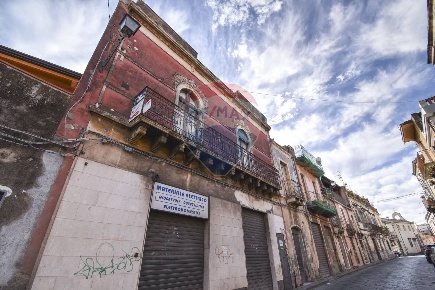 Foto Case semi ndipendenti in Via Dafnica, Acireale di 112 m² con 4 locali