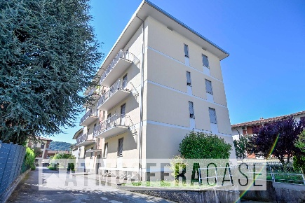 Foto Appartamento in Via XXV aprile, Villa di Serio di 120 m² con 4 locali