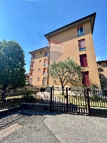Foto Appartamento in VIA DEL POZZO, Mezzago Centro di 107 m² con 4 locali