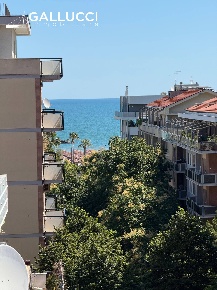 Foto Appartamento in Viale Edmondo De Amicis, Pescara di 125 m² in vendita
