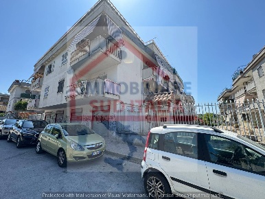 Foto Appartamento in va ugo foscolo, Qualiano Centro di 105 m² con 4 locali
