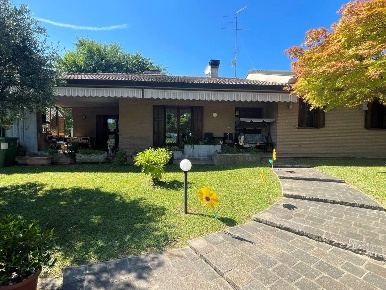 Foto Villa singola in Fontanafredda, Fontanafredda Vigonovo Fontanafredda