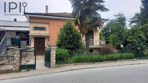 Foto Case semi ndipendenti in piazza san marco, Pallare Centro di 360 m²