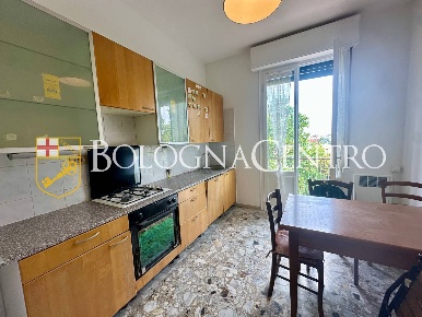 Foto Appartamento in Via Valdossola, Bologna Costa di 85 m² con 4 locali