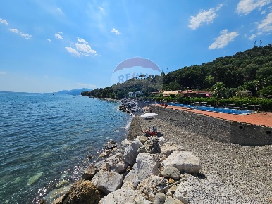 Foto Appartamento in ss18, Ispani Capitello di 293 m² con 8 locali