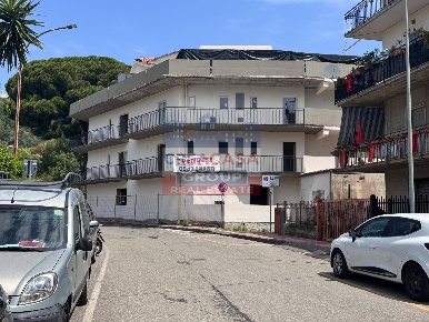 Foto Appartamento in Via Erice, Giardini-Naxos Centro di 67 m² con 3 locali