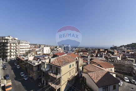 Foto Attico in Via Emanuele Bellia, Paternò di 173 m² con 6 locali