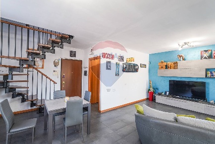 Foto Appartamento a Terno d'Isola Centro di 107 m² con 2 locali in vendita