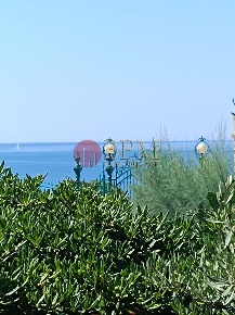 Foto Appartamento in Via Don Renzo Gori 1, Livorno di 114 m² con 5 locali
