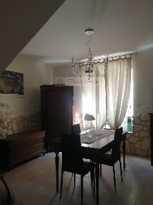Foto Villa unifamiliare a Massa di 180 m² con 7 locali in vendita