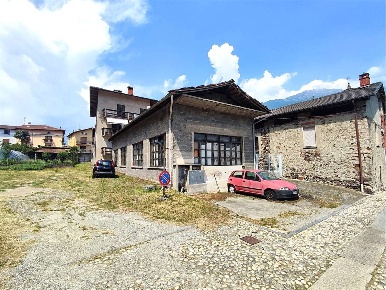 Foto Capannone industriale in via roma, Tavagnasco di 120 m² con 1 locali
