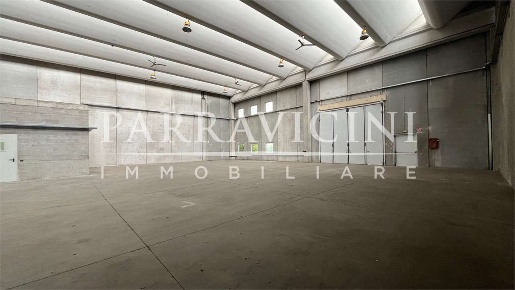 Foto Capannone industriale in Via Padre Meroni, Albavilla di 540 m²