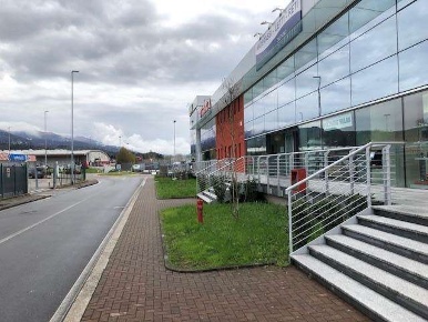 Foto Capannone industriale a Montano Lucino di 320 m² con 1 locali