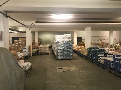 Foto Capannone industriale a Anzano del Parco di 1000 m² con 2 locali