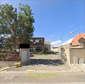 Foto Capannone industriale in Via Del Commercio n.29/31, Cagliari di 483 m²