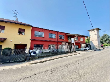 Foto Capannone industriale in Via Lecco 18, Galbiate Centro di 450 m²