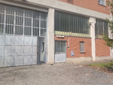 Foto Capannone industriale in VIA DEI RONCHI, Alpignano di 425 m²