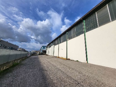 Foto Capannone industriale in Zona industriale 1, Povegliano Veronese
