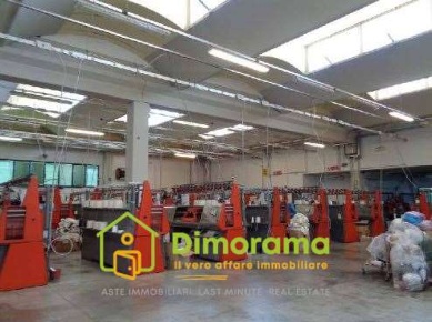 Foto Capannone industriale a Cascina di 1315 m² con 5 locali in vendita