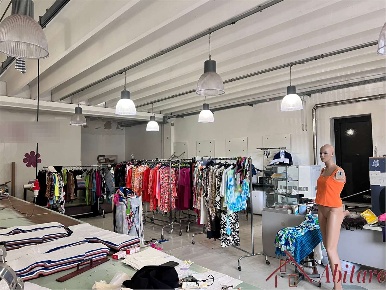 Foto Capannone industriale a Alba di 550 m² con 2 locali in affitto