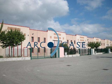 Foto Capannone industriale a Vaiano Cremasco di 1200 m² con 1 locali