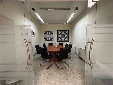 Foto Capannone industriale in Via Fortuzzi 22, Bovisio-Masciago di 926 m²