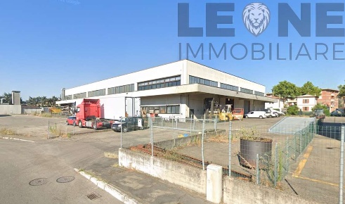 Foto Capannone industriale a Vignola di 4500 m² con 10 locali in affitto