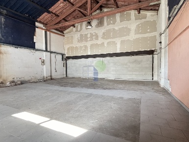 Foto Capannone industriale in Via Cestoni 21, Livorno Shangai di 110 m²