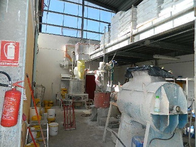 Foto Capannone industriale a Luni di 300 m² con 3 locali in vendita