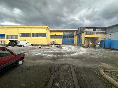 Foto Capannone industriale in Via del Pozzo 14, Massa Romagnano di 1600 m²