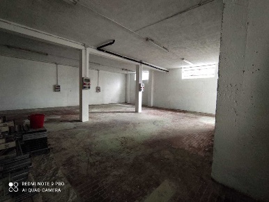 Foto Capannone industriale a Luni Casano Dogana Isola di 300 m² in vendita