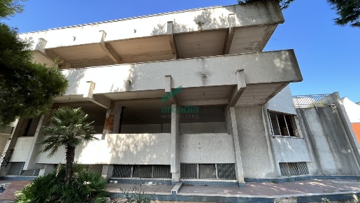 Foto Capannone industriale in Viale Europa, Bari Stanic di 800 m²