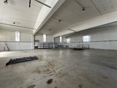 Foto Capannone industriale a Bassano del Grappa Centro di 500 m² in affitto