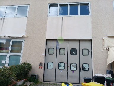 Foto Capannone industriale in Via Cimarosa 100, Livorno Salviano di 200 m²