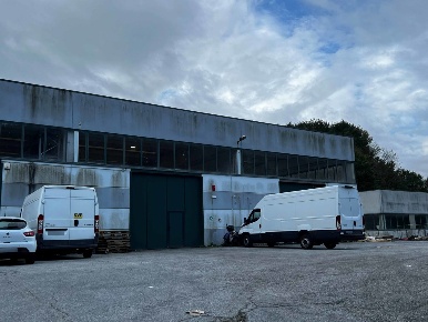Foto Capannone industriale in Via Costalovaia, Busalla di 400 m² in vendita