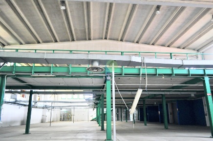 Foto Capannone industriale in Via della Padula 11, Livorno di 2000 m²