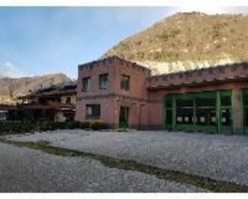 Foto Capannone industriale in via Lambro 40, Castelmarte Ravella di 1200 m²