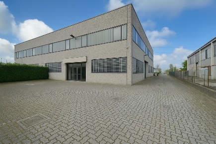 Foto Capannone industriale in Via dell'Industria 26, Lodi di 700 m²