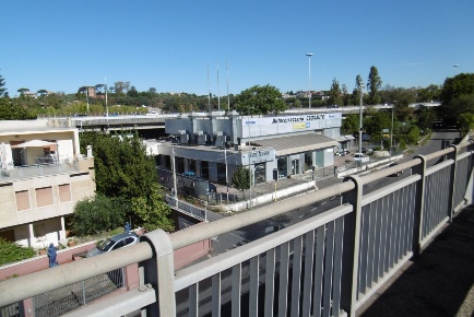 Foto Capannone industriale in VIA DELLA MAGLIANA, Roma di 858 m² in vendita